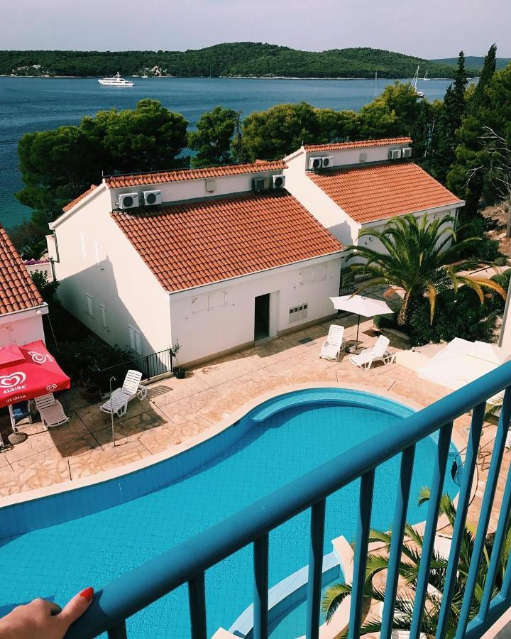 Illyrian Resort Милна Экстерьер фото