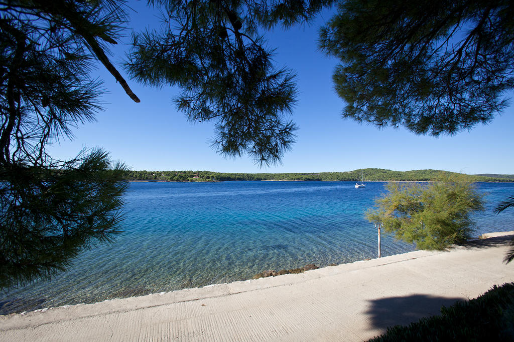 Illyrian Resort Милна Экстерьер фото